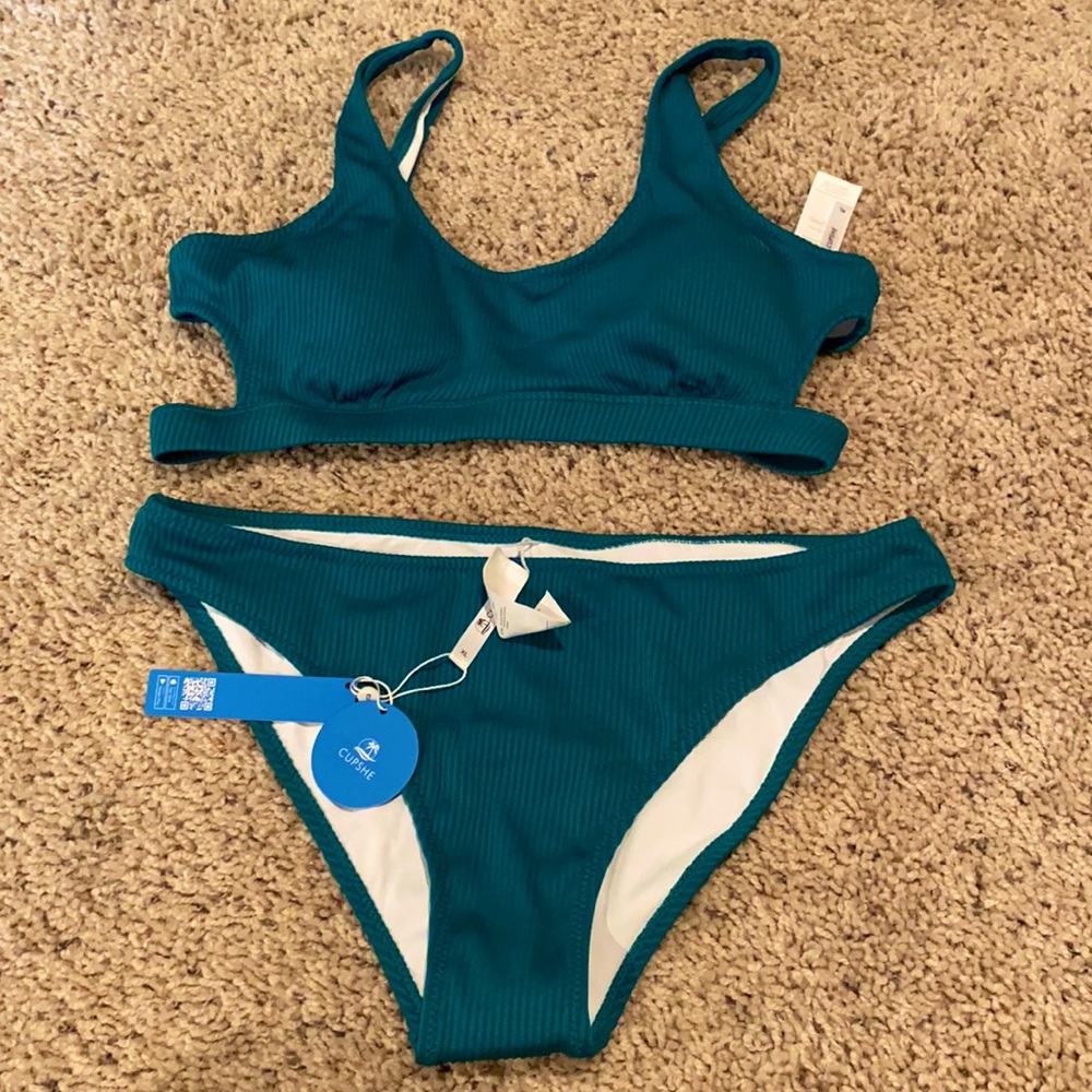 NWT emerald color 2-piece